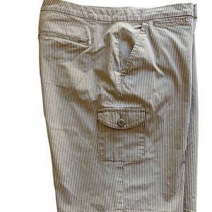 Women's Izod Stretch Tan Striped Cargo Golf Shorts Size 8